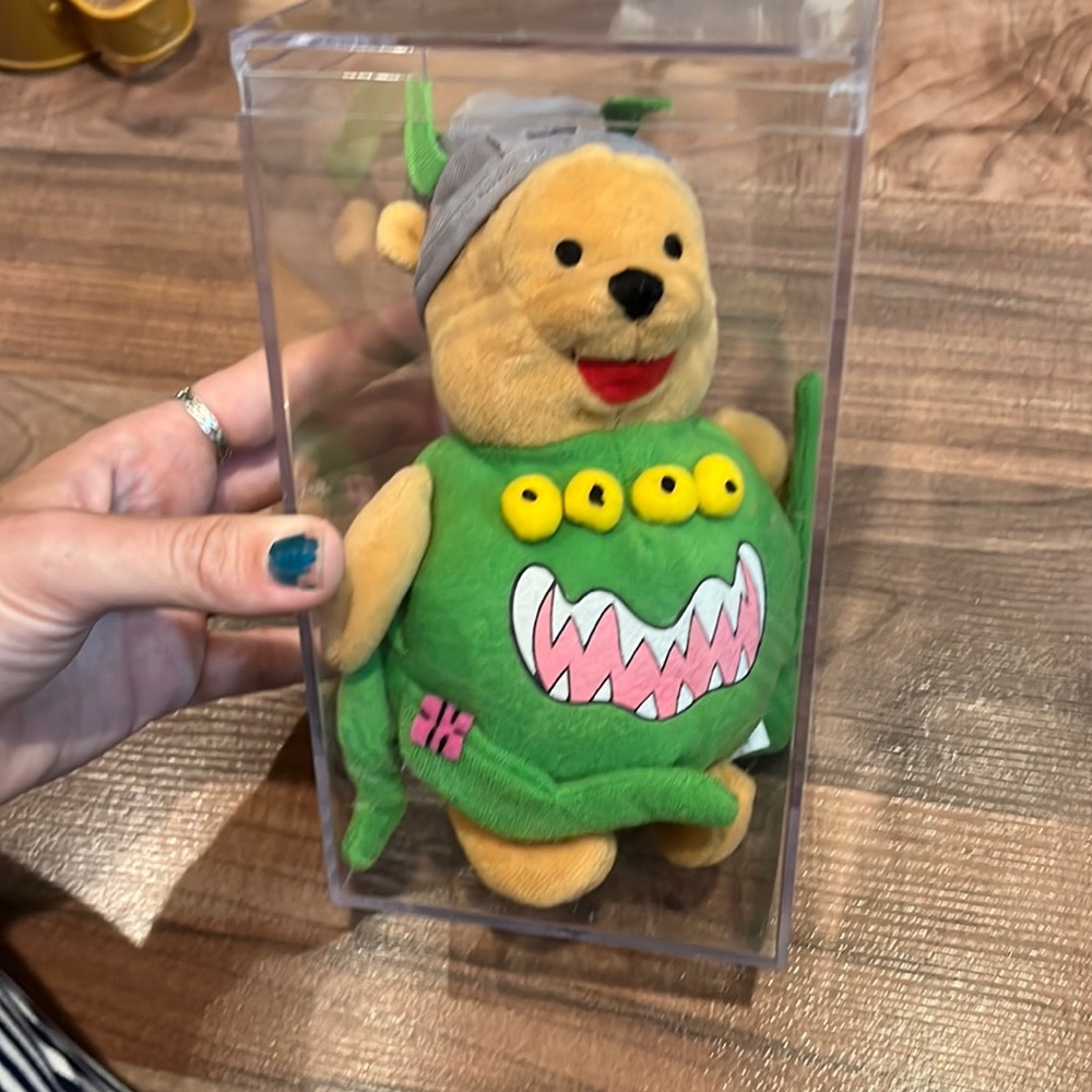 Vintage Disney Store Winnie The Pooh Plush Green 4 eyed Monster Halloween Toy - Picture 1 of 4